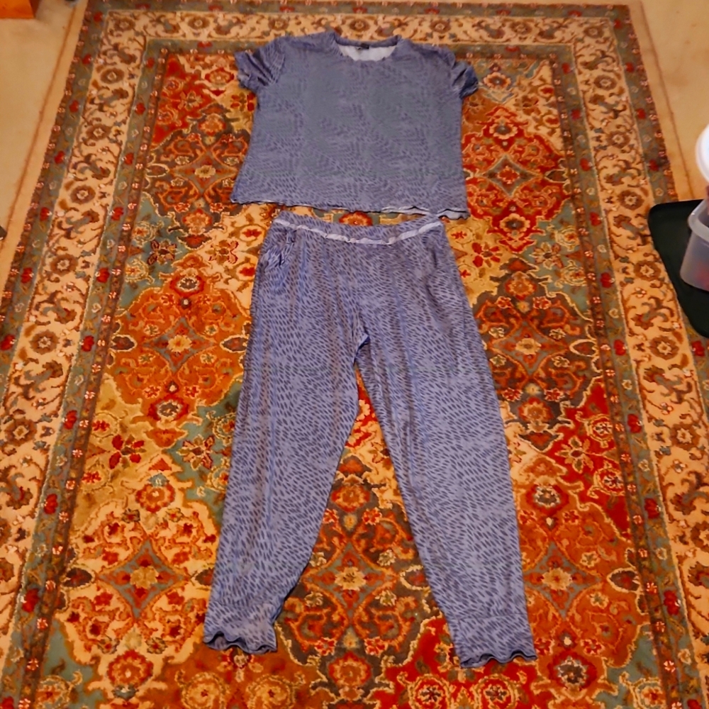 Jacelyn Intimates 2 piece Pajama set